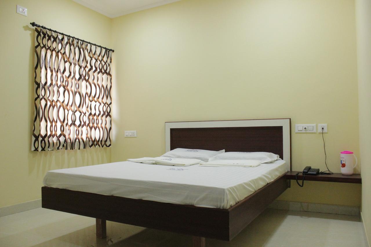 Shs Grand Park Hotel Kojambuttúr Kültér fotó